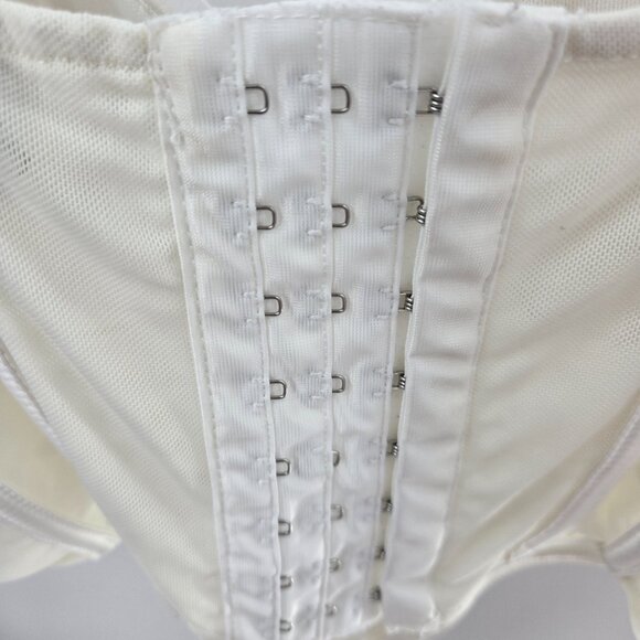 Windsor White Satin Bustier Corset Size Small - Picture 10 of 14